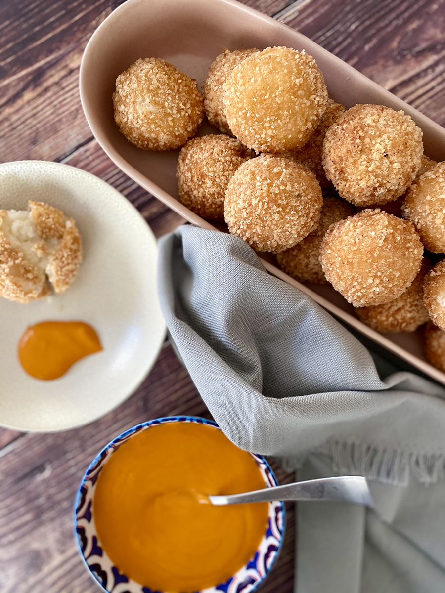 Arancini with Spicy Vodka Dipping Sauce